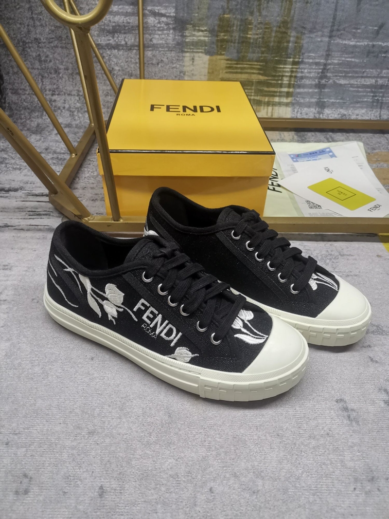 Fendi Casual Shoes